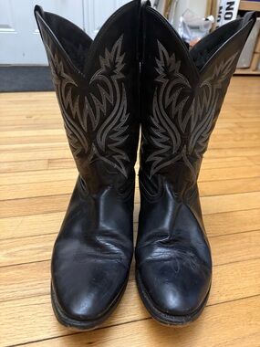 Laredo Black Western Cowboy Boots with Silver Stitching